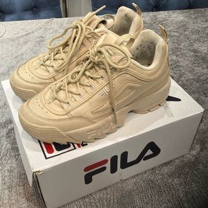 FILA nude sneakers size US 8